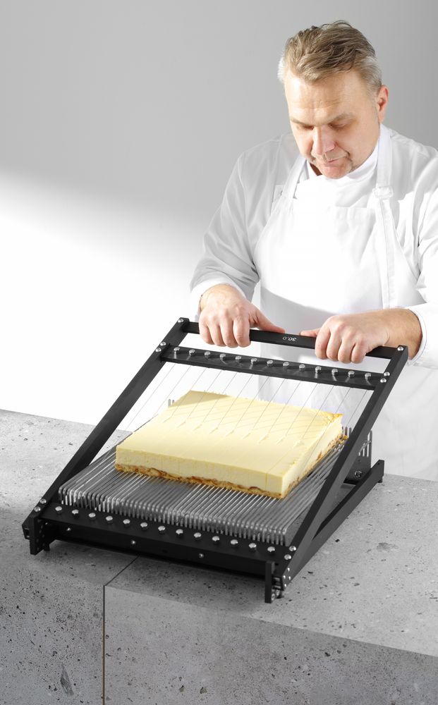 Chitarra da pasticceria singola HENDI - lunghezza 632 × larghezza 442 × altezza 108 mm | HE195789