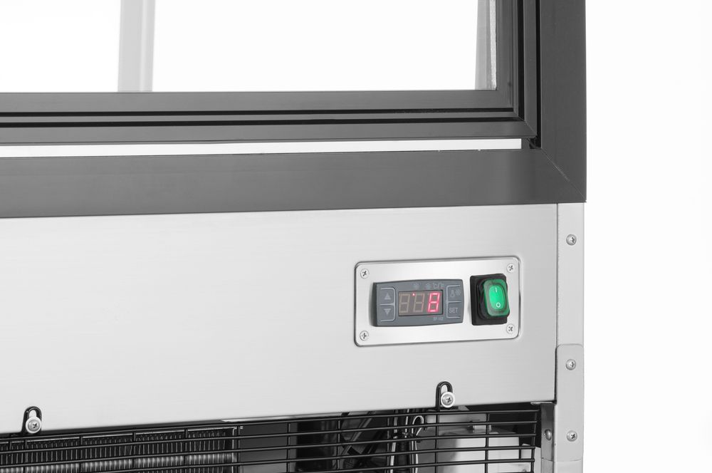 Vetrina refrigerata con 3 ripiani inclinati Arktic - lunghezza 833 × larghezza 900 × altezza 1460 mm | HE233443