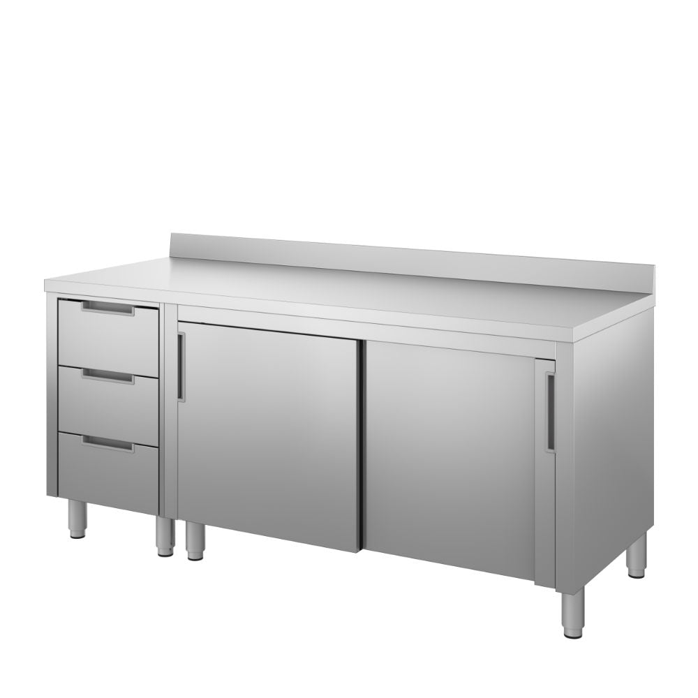 Tavolo armad.con cass.lat. sx ante scor. e alzatina post.mm.1500x600x850/900 h. INOX BIM, codice TSC6.15A. Immagine rappresentativa della serie; fare riferimento alla descrizione del modello.