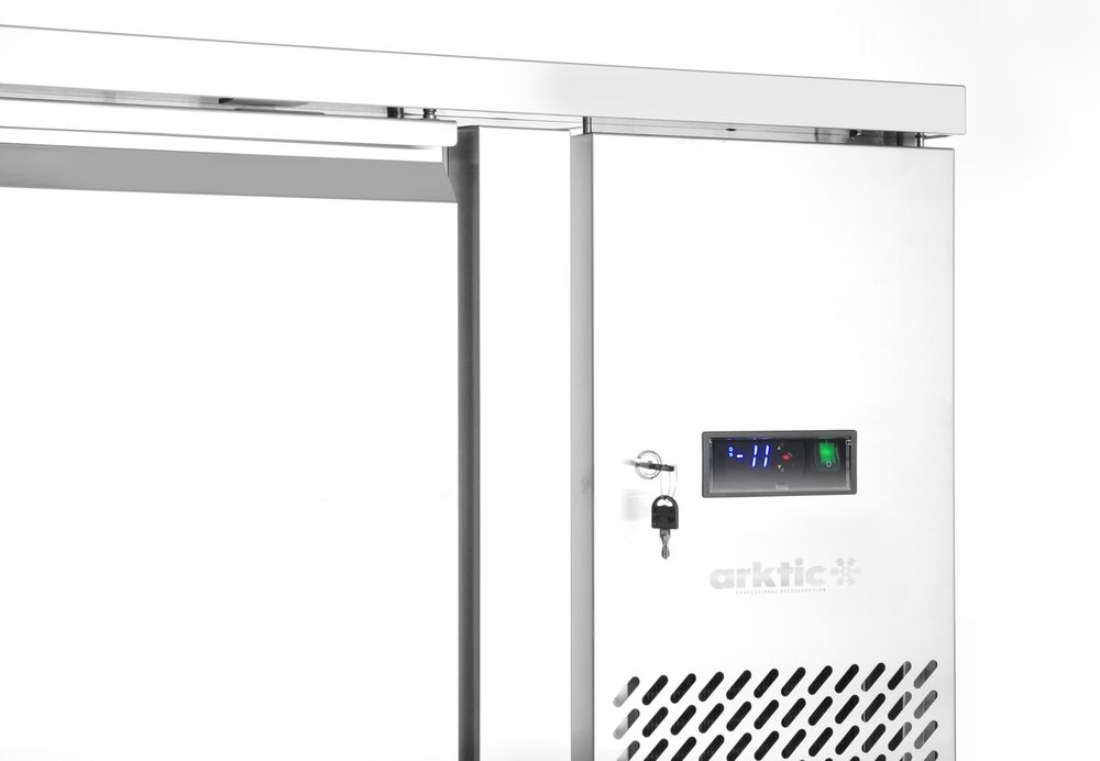 Bancone refrigerato, 3 porte Arktic - lunghezza 700 × larghezza 1796 × altezza 840 mm | HE238127