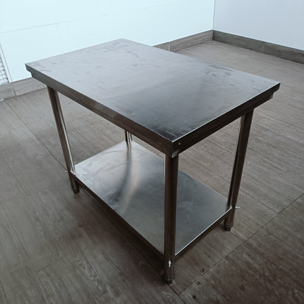 tavolo acciaio inox 100x60 con ripiano inferiore